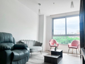 2 bedrooms, pool, gym, 3 beds, security!